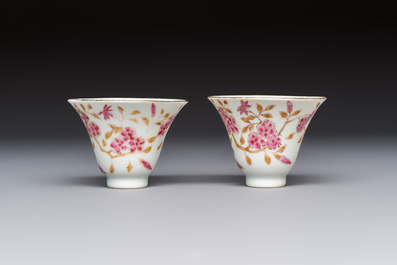 A Chinese famille rose wine pot and a pair of covered wine warming bowls with cups, Qianlong and Wang Fulong Zhi 汪福隆制 marks, 19/20th C.