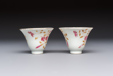 A Chinese famille rose wine pot and a pair of covered wine warming bowls with cups, Qianlong and Wang Fulong Zhi 汪福隆制 marks, 19/20th C.