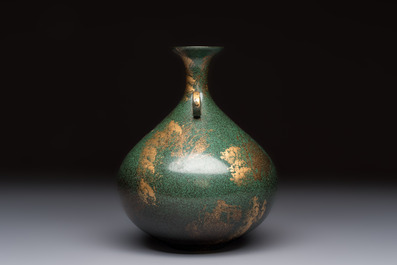 A Japanese patinated bronze vase, 20th C.