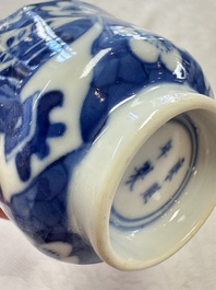 11 Chinese blue and white cups and 10 saucers, Kangxi and jade marks, 18/19th C.