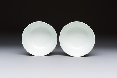 A pair of Chinese blue and white 'Bleu de Hue' bowls with phoenix and scroll design, Noi Phu 內府 mark, 19th C.
