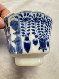 11 Chinese blue and white cups and 10 saucers, Kangxi and jade marks, 18/19th C.