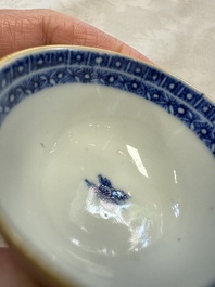 11 Chinese blue and white cups and 10 saucers, Kangxi and jade marks, 18/19th C.
