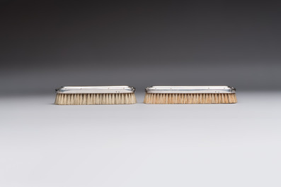 An Art Deco 12-piece silver toiletry set, Wolfers Fr&egrave;res, Brussels, 20th C.