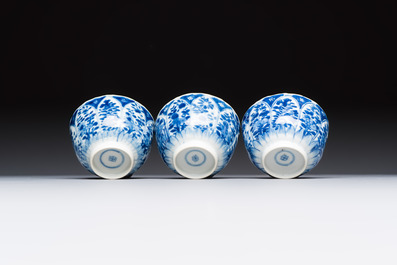 10 Chinese blue and white cups and 16 saucers, Kangxi and later