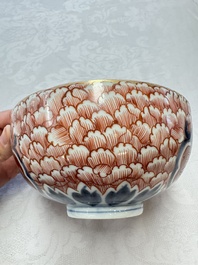 A pair of Japanese Imari 'Shishi Lions' bowls, Edo/Meiji, 19th C.