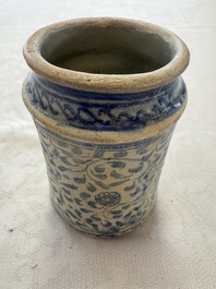 A blue and white Antwerp maiolica albarello inscribed 'PV:PVERPERL', 16th C.