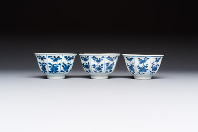 10 Chinese blue and white cups and 16 saucers, Kangxi and later