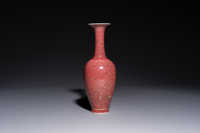 A Chinese peachbloom-glazed vase, 21st C.