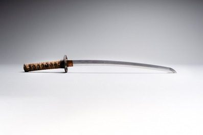 A Japanese wakizashi, signed Izumi no Kami Kanesada, with koshirae, Edo, 18/19th C.