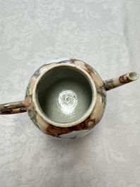 A Chinese famille rose 'Faux-Bois' teapot and three plates, Qianlong
