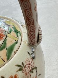 A Japanese Arita wine pot and cover with figural design, Edo, 17th C.