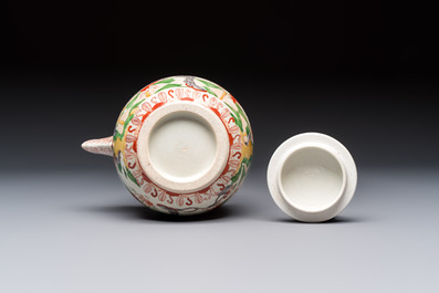 A Japanese Arita wine pot and cover with figural design, Edo, 17th C.