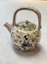 A Japanese Arita wine pot and cover with figural design, Edo, 17th C.