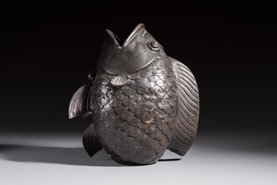 A Chinese or Japanese bronze carp-form vase, 19/20th C.