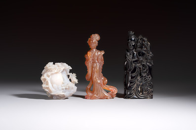 A group of ten Chinese hardstone and cherry amber carvings, 20th C.