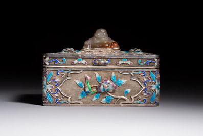 A Chinese enamelled silver rectangular casket adorned with an agate Millefo Buddha, 20th C.