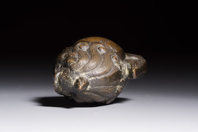 A Japanese bronze 'Shishi' paperweight, Meiji, 19th C.