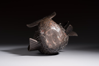 A Chinese or Japanese bronze carp-form vase, 19/20th C.