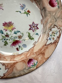 A Chinese famille rose 'Faux-Bois' teapot and three plates, Qianlong