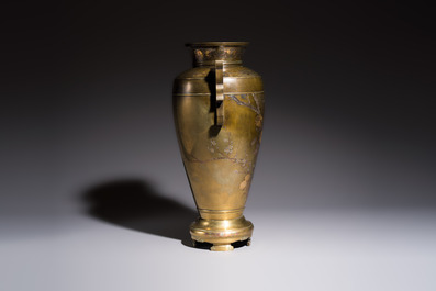 A fine and large Japanese mixed-metal bronze vase with handles, signed 'Dai Nihon Teikoku Ishikawa-ken Kanazawa Dōgyoku Kaisha sei', Meiji, 19th C.