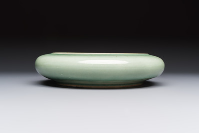 A Chinese green-glazed brush washer, 18th C.