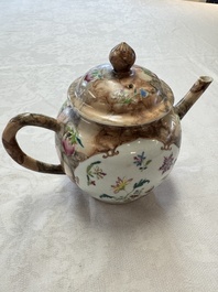 A Chinese famille rose 'Faux-Bois' teapot and three plates, Qianlong
