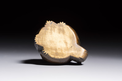 A Japanese bronze 'Shishi' paperweight, Meiji, 19th C.