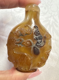 Five various Chinese jade, jadeite, agate and glass snuff bottles, 19th C.