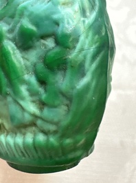 Five Chinese hardstone and glass snuff bottles, 20th C.