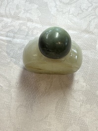 Five various Chinese jade, jadeite, agate and glass snuff bottles, 19th C.