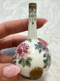 A group of four Chinese porcelain and agate snuff bottles, a miniature vase and a carved seed, Yongzheng and Qianlong marks, 19/20th C.