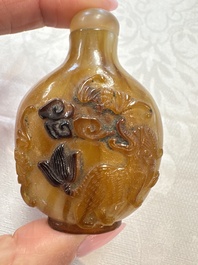 Five various Chinese jade, jadeite, agate and glass snuff bottles, 19th C.