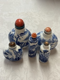 Five various Chinese blue and white snuff bottles, Yongzheng, Qianlong and Tongzhi marks, 19th C.