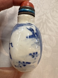 Five various Chinese blue and white snuff bottles, Yongzheng, Qianlong and Tongzhi marks, 19th C.