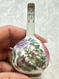 A group of four Chinese porcelain and agate snuff bottles, a miniature vase and a carved seed, Yongzheng and Qianlong marks, 19/20th C.