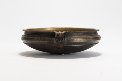 A large bronze temple bowl or 'urli', South India, 19th C.
