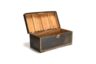 A large Chinese export brass-bound black leather travel trunk with engraved 'H.H.J. Coops' plaque, 19th C.