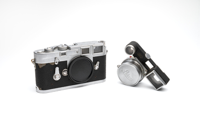 A Leica M3 Double Stroke with goggled Summaron 35 mm F3.5 lens