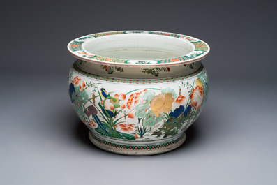 A large French famille verte-style 'Lotus Pond with Birds' fish bowl or jardini&egrave;re, Samson, Paris, 19th C.