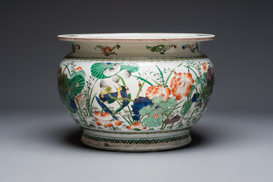 A large French famille verte-style 'Lotus Pond with Birds' fish bowl or jardini&egrave;re, Samson, Paris, 19th C.