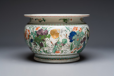A large French famille verte-style 'Lotus Pond with Birds' fish bowl or jardini&egrave;re, Samson, Paris, 19th C.