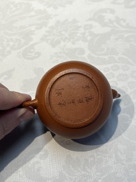 A Chinese Yixing stoneware teapot and cover, signed Hui Mengchen 惠孟臣, 20th C.