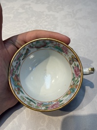 A Chinese Canton famille rose 20-piece tea service with figural design, 19th C.