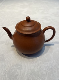 A Chinese Yixing stoneware teapot and cover, signed Hui Mengchen 惠孟臣, 20th C.