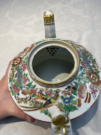 A Chinese Canton famille rose 20-piece tea service with figural design, 19th C.