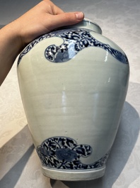 A pair of unusual Japanese Arita blue and white 'Unfinished' vases, Edo, 17/18th C.