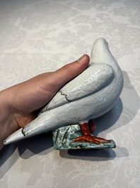 A pair of Chinese famille rose doves, Qianlong