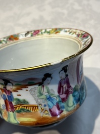 A Chinese Canton famille rose 20-piece tea service with figural design, 19th C.