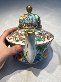 A Chinese Canton famille rose 20-piece tea service with figural design, 19th C.